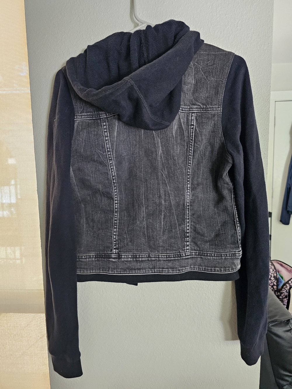 American Eagle Black Washed Denim Jacket - Picture 4 of 4